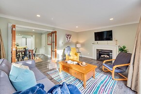 Castor Bay Home near Albany Sleeps 9