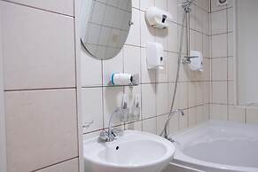 AMAKS Congress Hotel