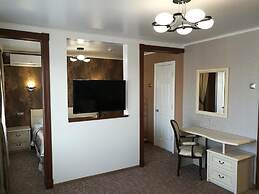 AMAKS Congress Hotel