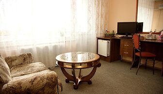 AMAKS Congress Hotel