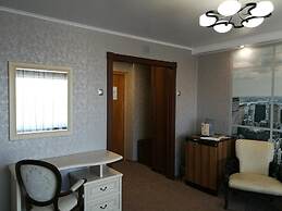 AMAKS Congress Hotel