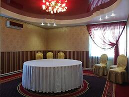 AMAKS Congress Hotel