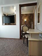 AMAKS Congress Hotel