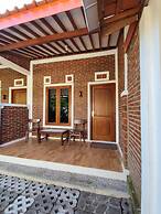 Genthong Homestay - Hostel