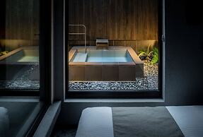 Nazuna Kyoto Tsubaki St.