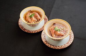 Nazuna Kyoto Tsubaki St.