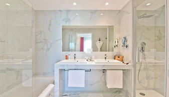Hotel La Villa Port d Antibes & Spa