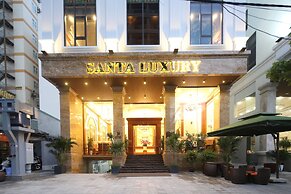 Santa Luxury Hotel