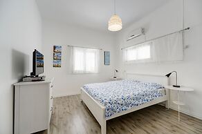 1 Bedroom Apartment With Balcony