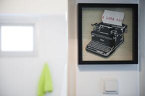 1 Bedroom Apartment With Balcony