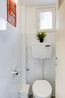 1 Bedroom Apartment With Balcony