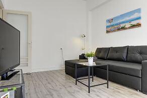 1 Bedroom Apartment With Balcony