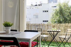 1 Bedroom Apartment With Balcony