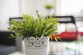 1 Bedroom Apartment With Balcony