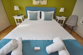 Check Point -  Koukaki