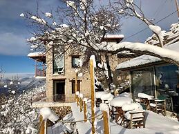 Almond House Suites Arachova - Adults Only
