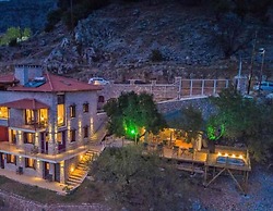 Almond House Suites Arachova - Adults Only