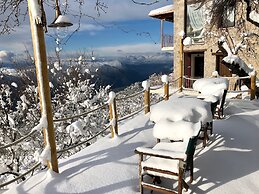 Almond House Suites Arachova - Adults Only