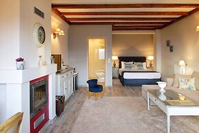 Almond House Suites Arachova - Adults Only