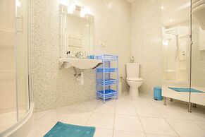 Elegant Apartment Universitas