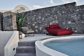 White Pearl Cavalieri - Adults Only