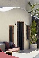 White Pearl Cavalieri - Adults Only