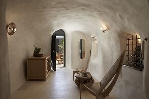 White Pearl Cavalieri - Adults Only