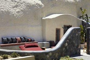 White Pearl Cavalieri - Adults Only