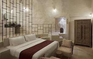 White Pearl Cavalieri - Adults Only