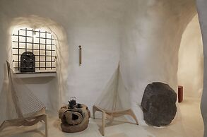 White Pearl Cavalieri - Adults Only