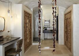 White Pearl Cavalieri - Adults Only