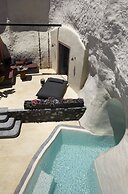 White Pearl Cavalieri - Adults Only