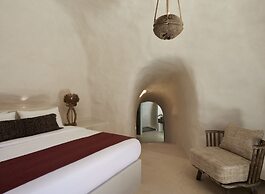 White Pearl Cavalieri - Adults Only