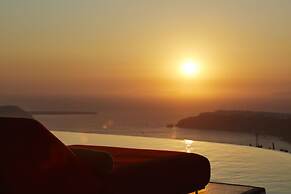 White Pearl Cavalieri - Adults Only