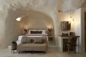 White Pearl Cavalieri - Adults Only