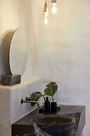 White Pearl Cavalieri - Adults Only