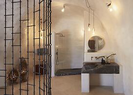 White Pearl Cavalieri - Adults Only