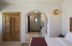 White Pearl Cavalieri - Adults Only