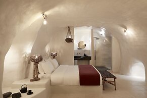 White Pearl Cavalieri - Adults Only