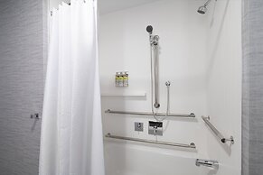 Holiday Inn Express Boston Logan Airport - Revere by IHG