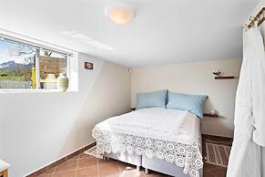 Private Cozy House by the Fjord