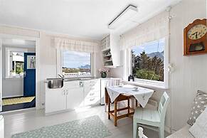 Private Cozy House by the Fjord