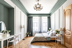 Hermitage apartment 200 m2