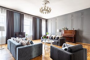 Hermitage apartment 200 m2