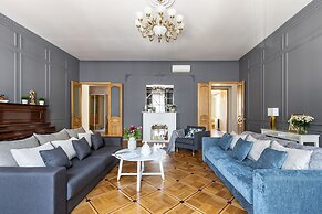 Hermitage apartment 200 m2