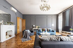 Hermitage apartment 200 m2