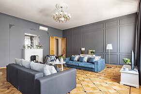 Hermitage apartment 200 m2