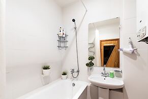 Art Apartment on Nevskiy Avenue