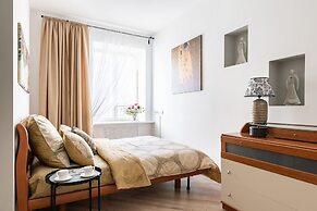 Art Apartment on Nevskiy Avenue