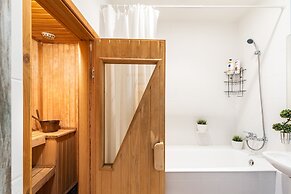 Art Apartment on Nevskiy Avenue